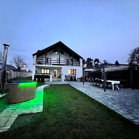 Garden Villa Brassó Kültér fotó