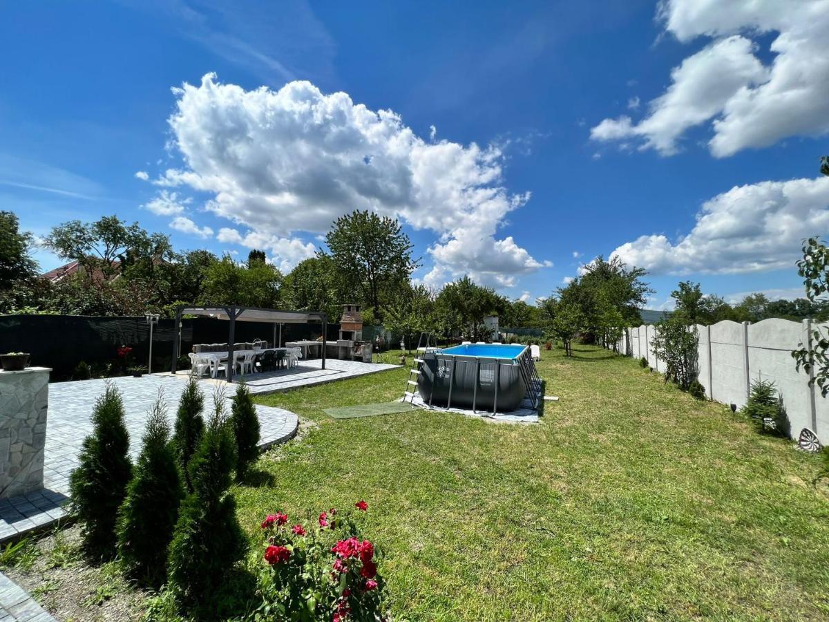 Garden Villa Brassó Kültér fotó