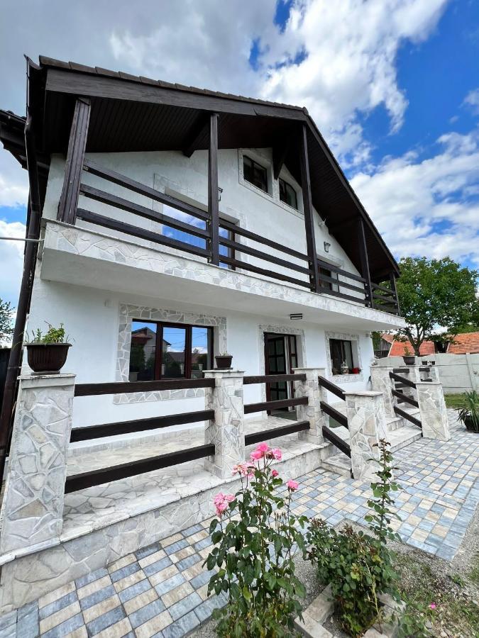 Garden Villa Brassó Kültér fotó