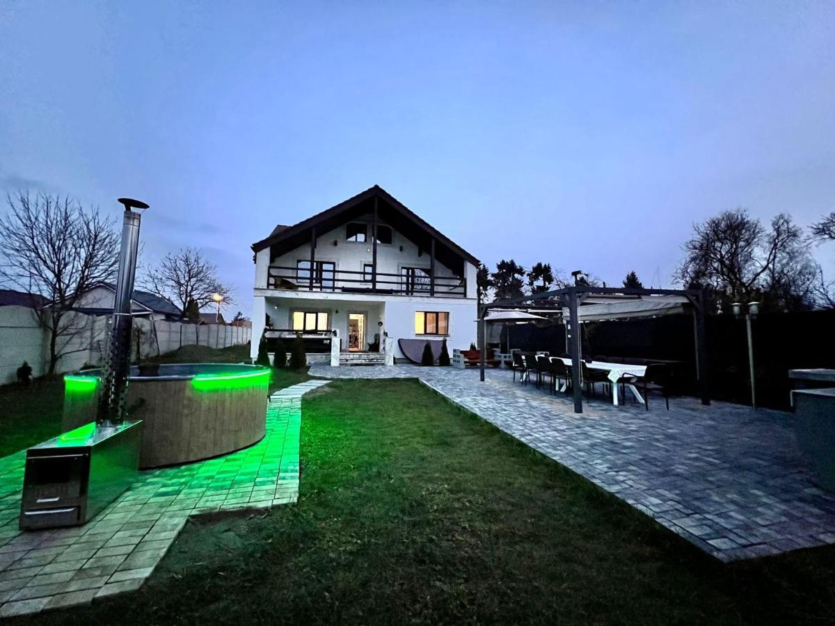 Garden Villa Brassó Kültér fotó