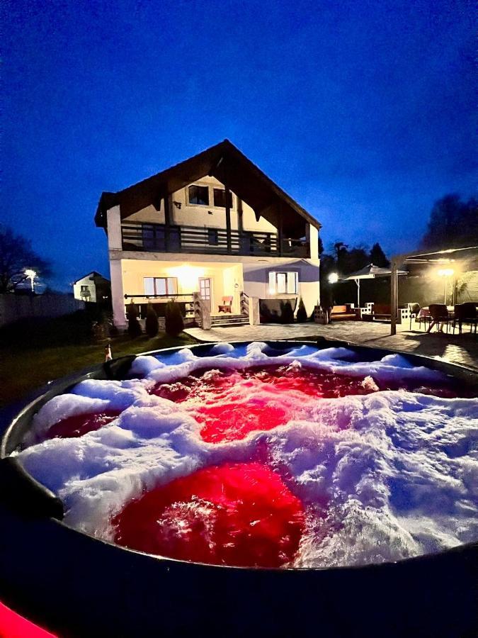 Garden Villa Brassó Kültér fotó